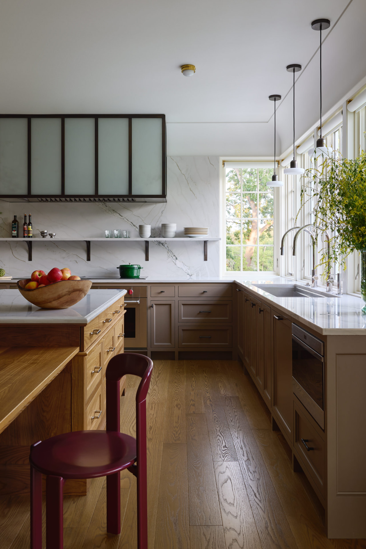 Waters Edge kitchen overlooking the garden