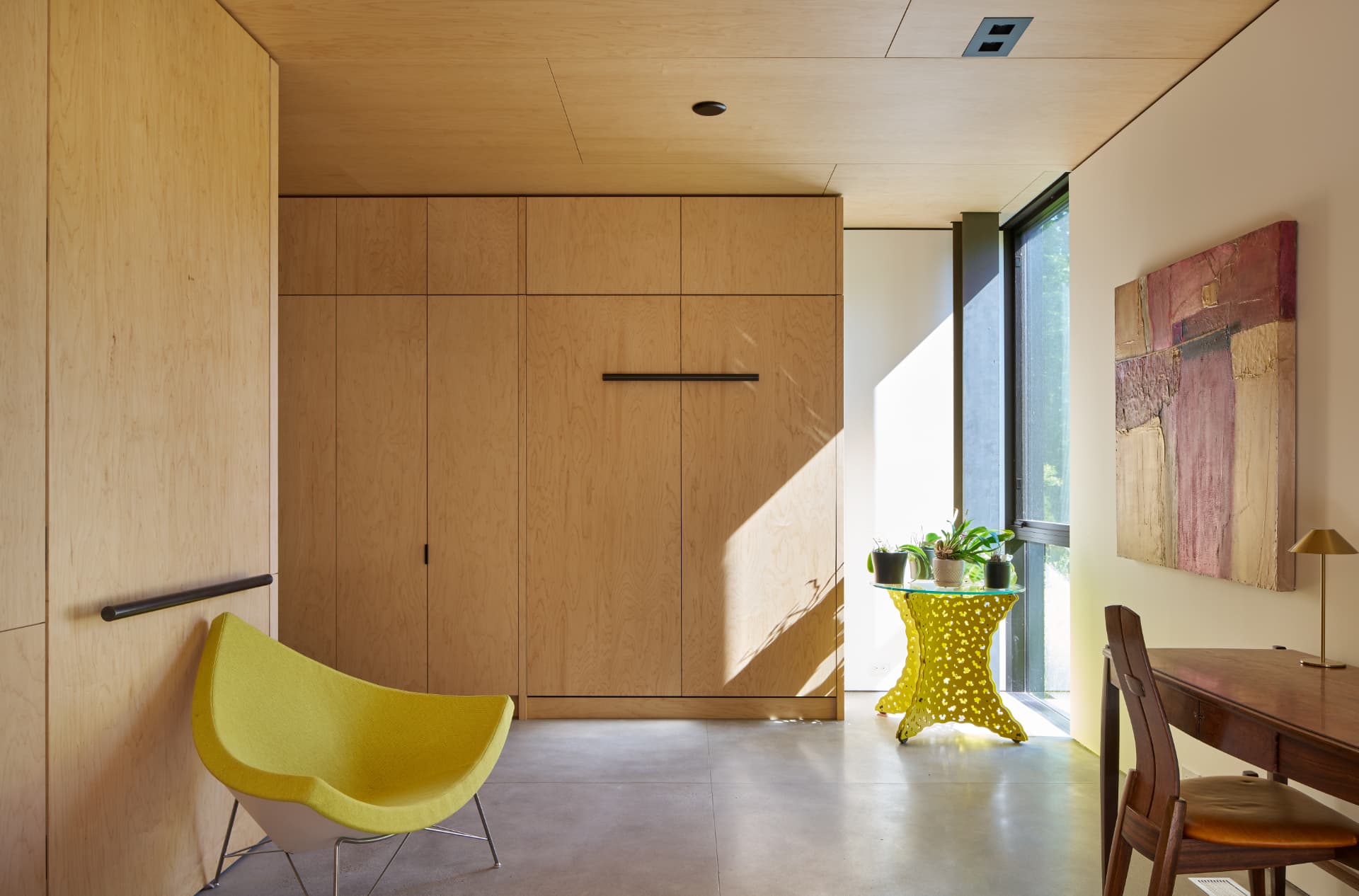 River’s Edge guest room with concealed wall bed