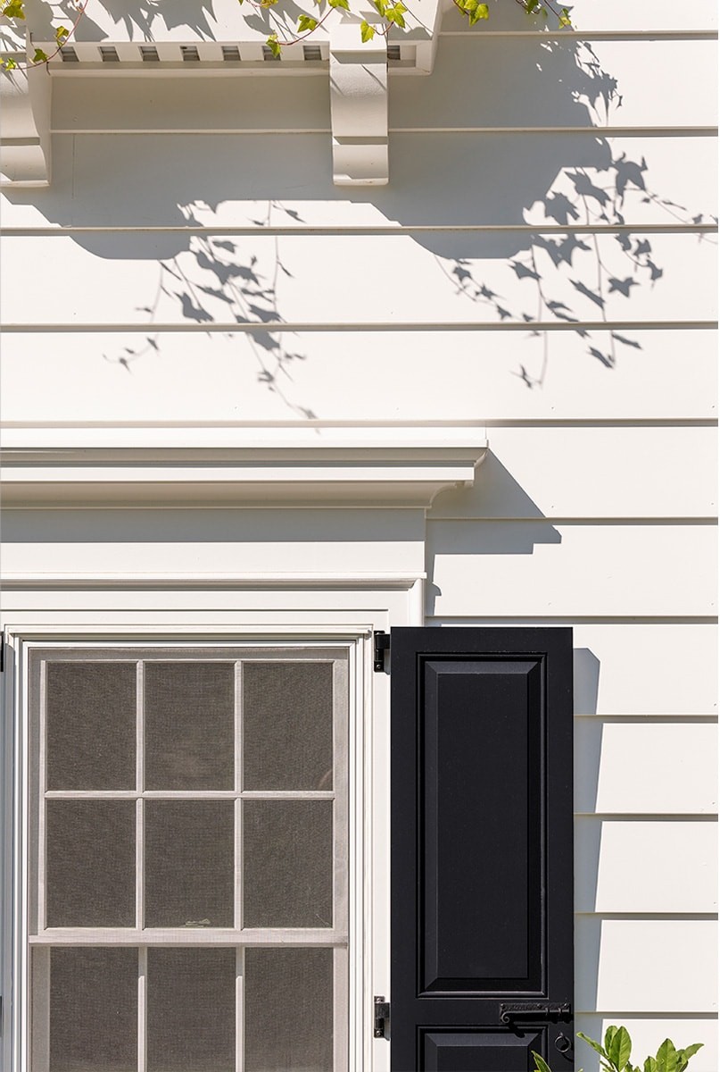 custom White Oaks classic Georgian Colonial home exterior