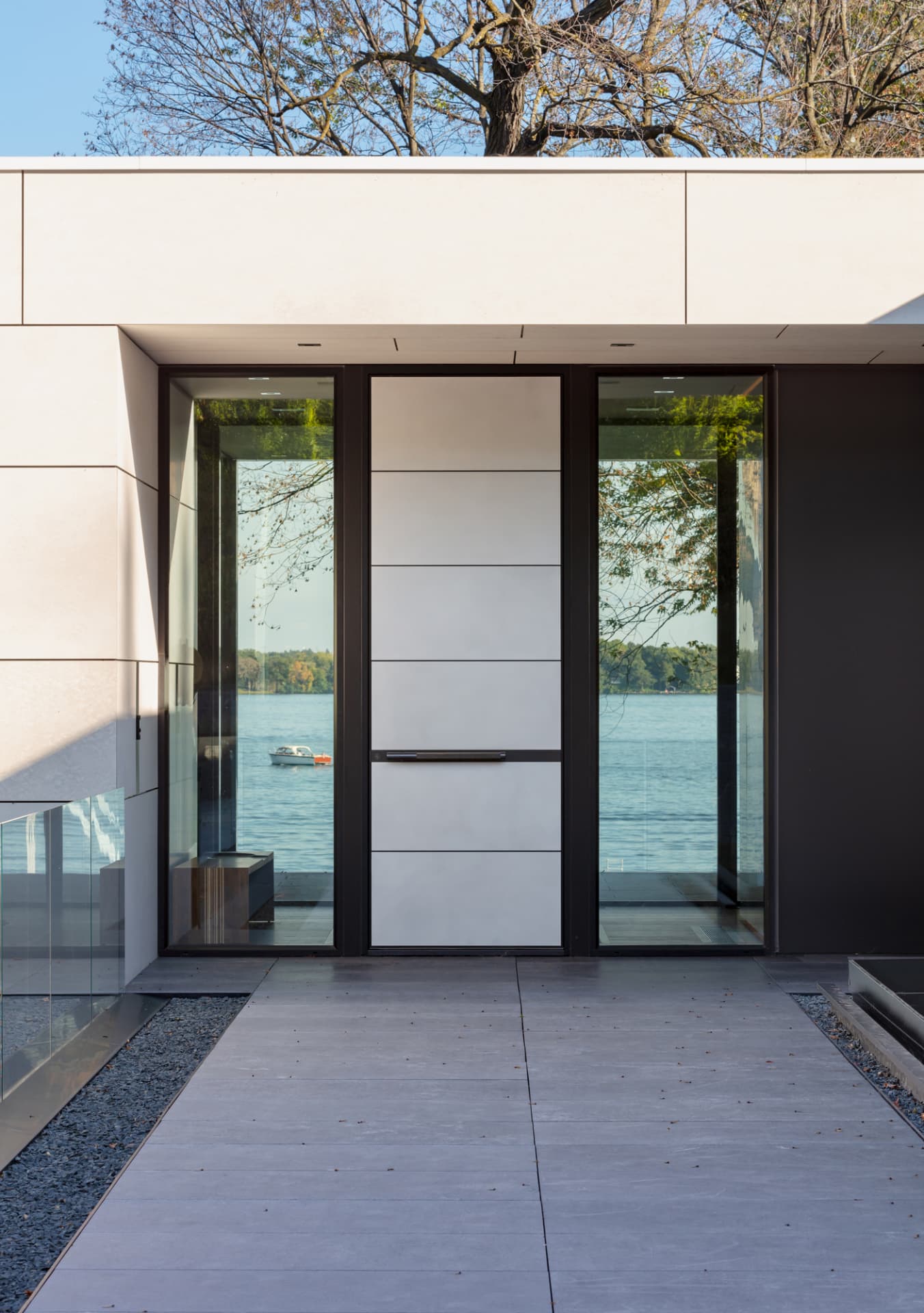 Bayside front door overlooking the lake