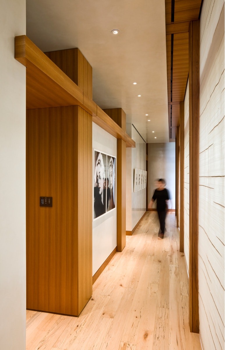 contemporary lakefront residence