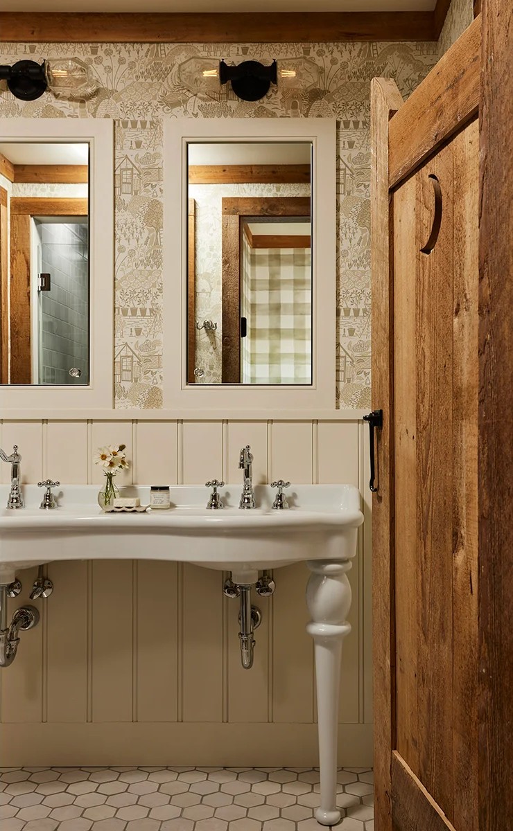 Custom timber-retreat Home