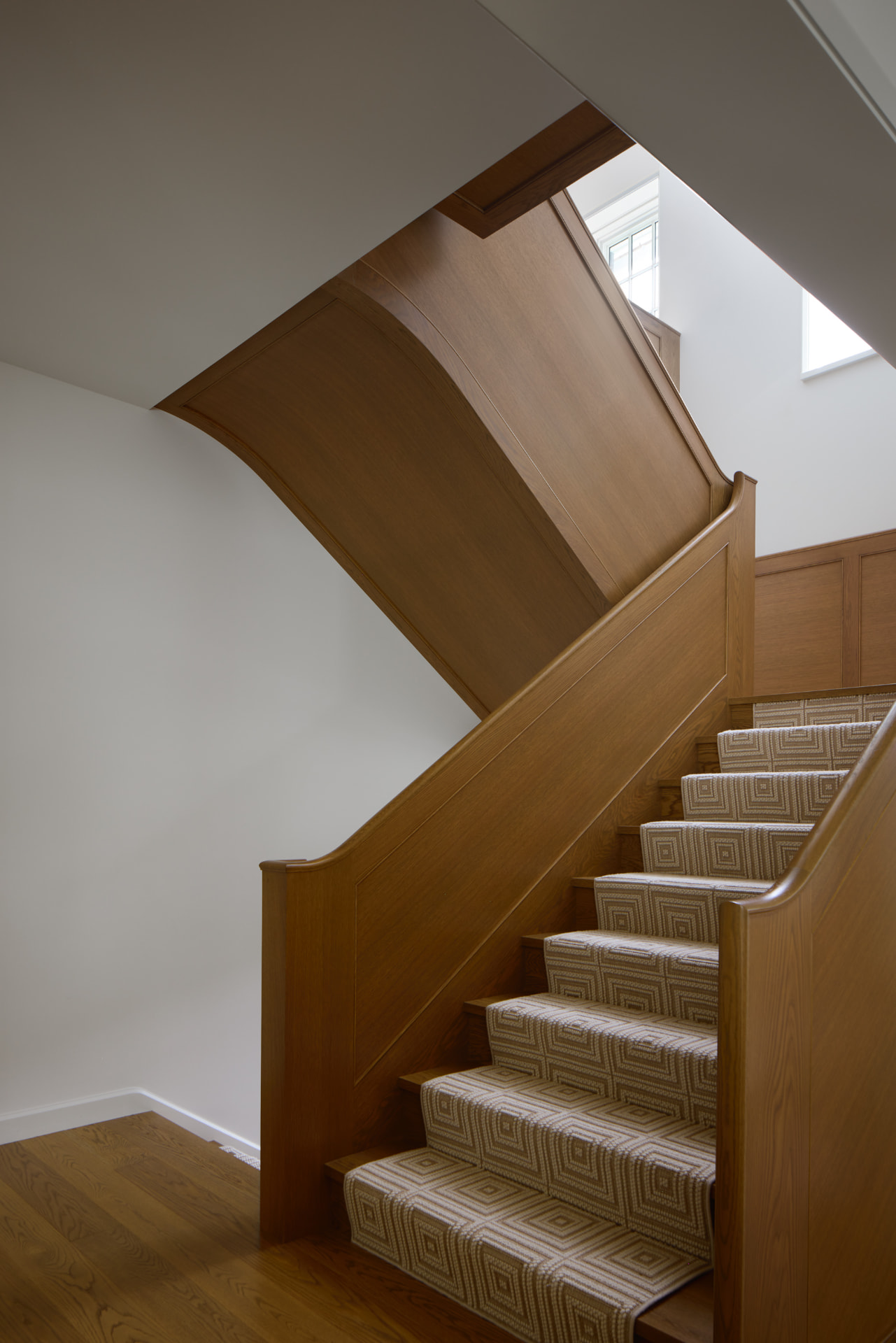 Waters Edge sculptural oak staircase